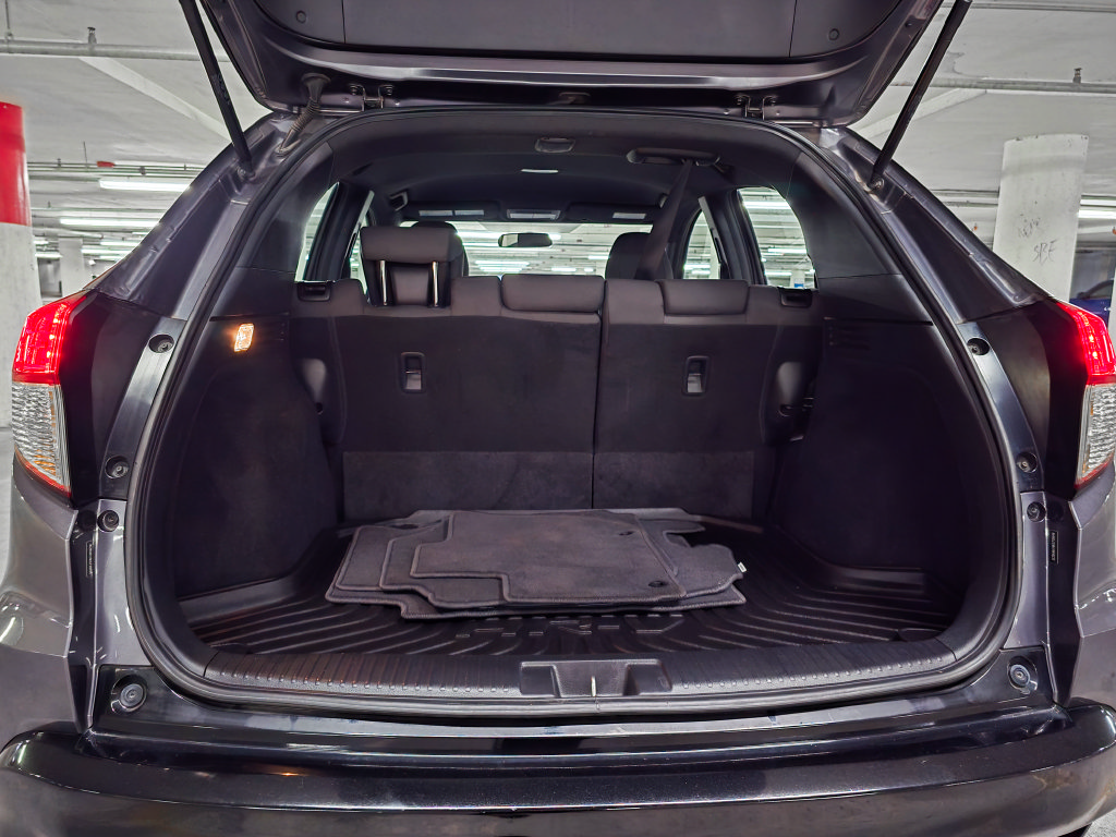Used 2019 Honda HR-V Sport image 8