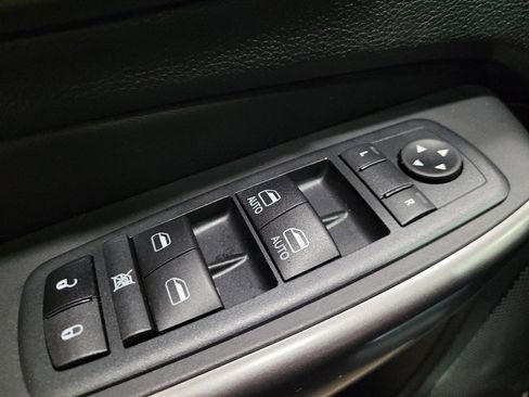 Used 2021 Jeep Cherokee Limited w/ Elite Package AWD/4WD image 27