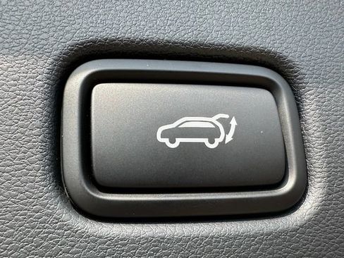 Used 2025 Hyundai Tucson Limited AWD/4WD image 10