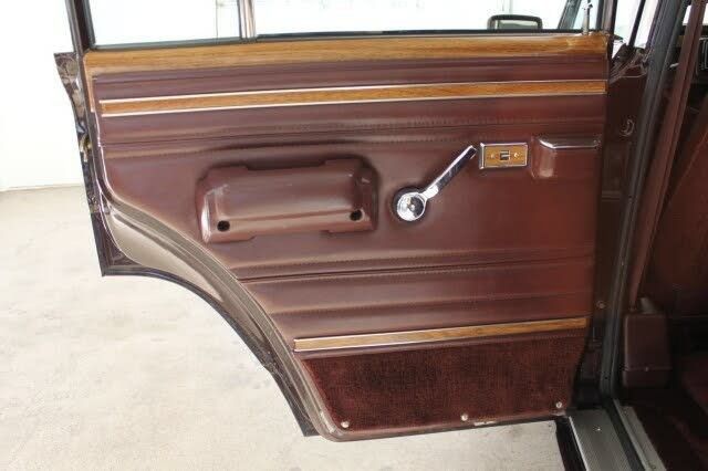 Used 1989 Jeep Grand Wagoneer AWD/4WD image 89