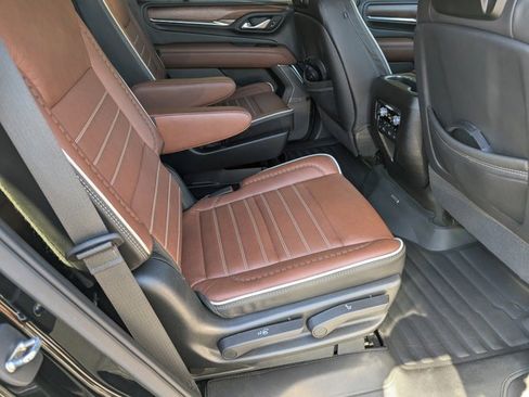 Used 2023 GMC Yukon Denali Ultimate image 14