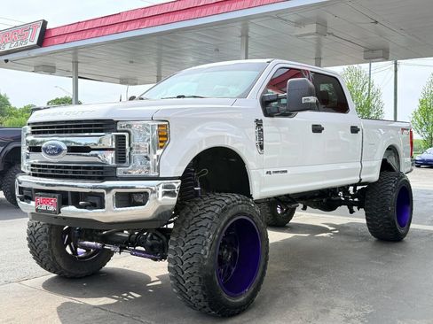 Used 2018 Ford F250 XLT w/ XLT Value Package image 6