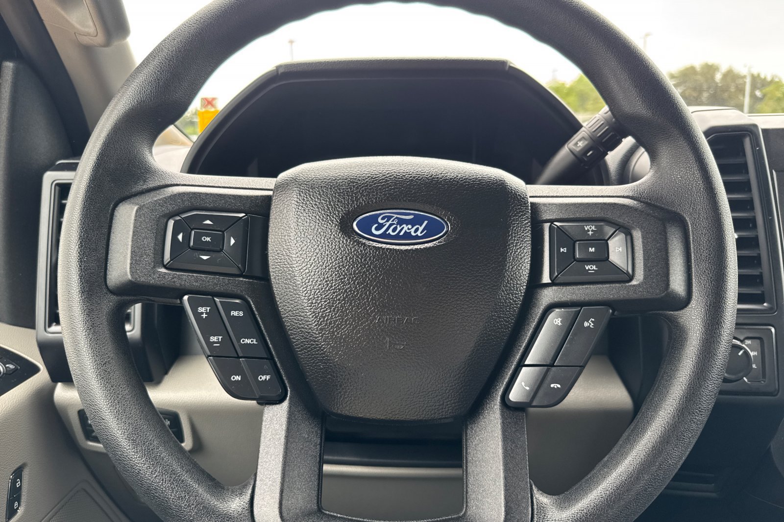 Used 2018 Ford F150 4x4 SuperCrew image 25
