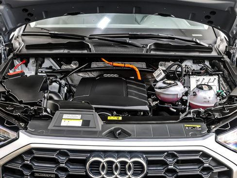 Used 2023 Audi Q5 e Premium Plus w/ Premium Plus Package image 11