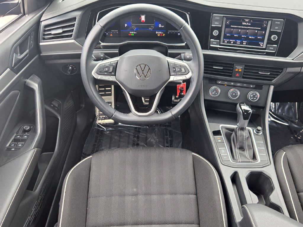 Used 2024 Volkswagen Jetta Sport FWD image 14