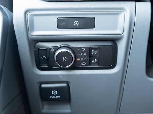 Used 2025 Ford F150 XLT w/ Equipment Group 301A Standard AWD/4WD image 9