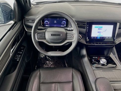 Used 2023 Jeep Wagoneer Series II AWD/4WD image 23