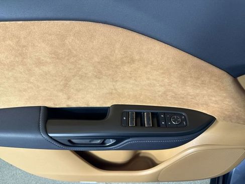 Used 2023 Lexus RZ 450e Premium image 22