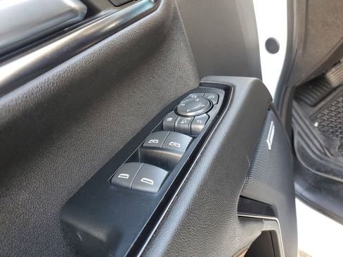 Used 2024 GMC Sierra 2500 AT4 w/ AT4 Premium Plus Package AWD/4WD image 18