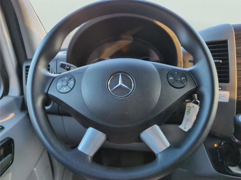 Used 2016 Mercedes-Benz Sprinter 3500 image 22