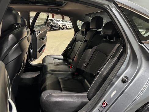 Used 2015 Hyundai Genesis 3.8 w/ Option Group 04 image 18