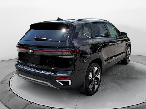 New 2026 Volkswagen Taos SE AWD/4WD image 7