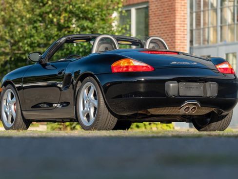 Used 2001 Porsche Boxster S image 36