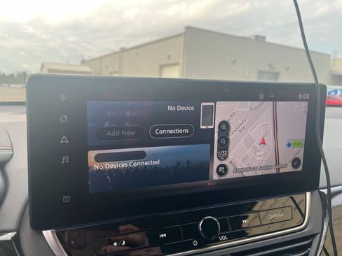 Used 2023 Nissan Altima 2.5 SR w/ SR Premium Package image 10