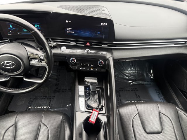 Used 2021 Hyundai Elantra Limited FWD image 15