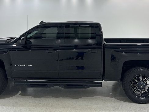 Used 2018 Chevrolet Silverado 1500 LT w/ All Star Edition image 2