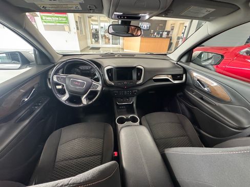 Used 2018 GMC Terrain SLE w/ Driver Convenience Package AWD/4WD image 17