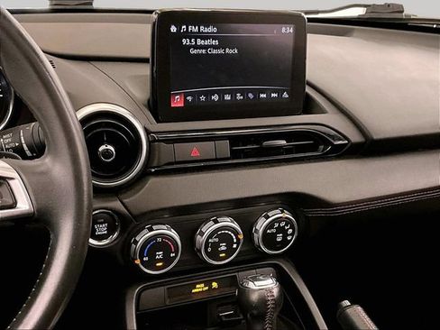 Used 2018 MAZDA MX-5 Miata Grand Touring RWD image 6