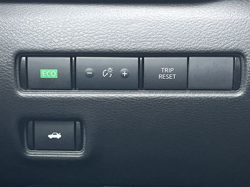 Used 2024 Nissan Sentra SV image 13