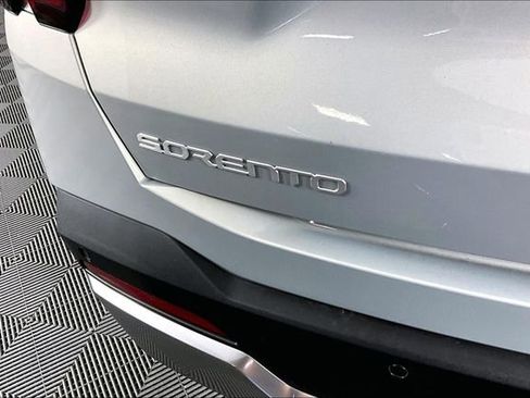 New 2026 Kia Sorento S AWD/4WD image 9