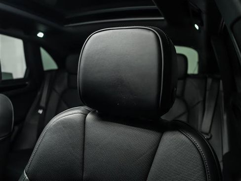 Certified 2025 Porsche Macan image 21