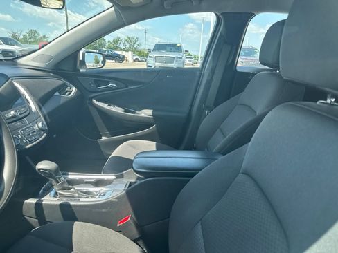 Used 2023 Chevrolet Malibu LT FWD image 30