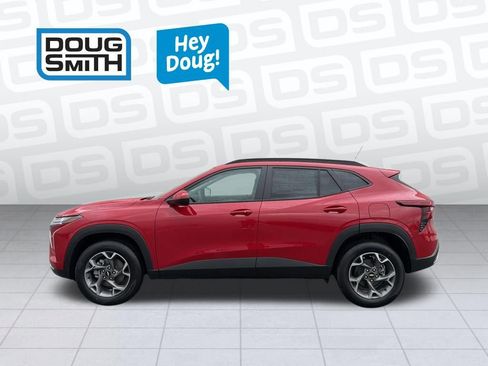 New 2026 Chevrolet Trax LT w/ Driver Confidence Package FWD image 3