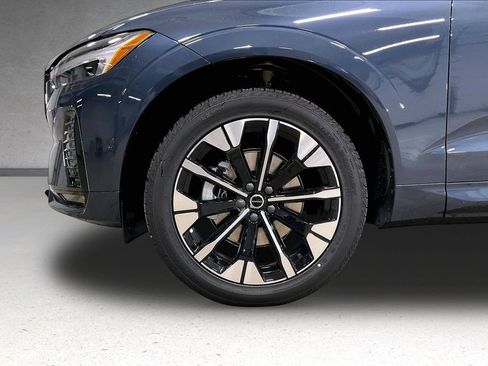 New 2026 Volvo XC60 B5 Plus w/ Protection Package Premier AWD/4WD image 13