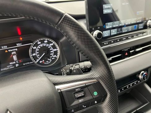 Used 2024 Mitsubishi Outlander SE image 23