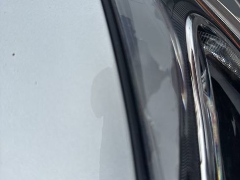 Used 2022 Buick Encore Preferred w/ Safety Package FWD image 3