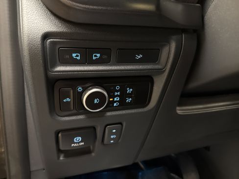 Used 2023 Ford F150 Platinum image 28