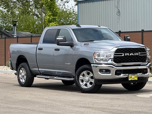 Used 2024 RAM 2500 Big Horn AWD/4WD image 2