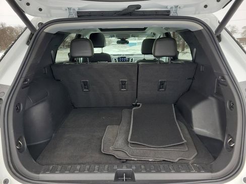 Used 2023 Chevrolet Equinox Premier image 6