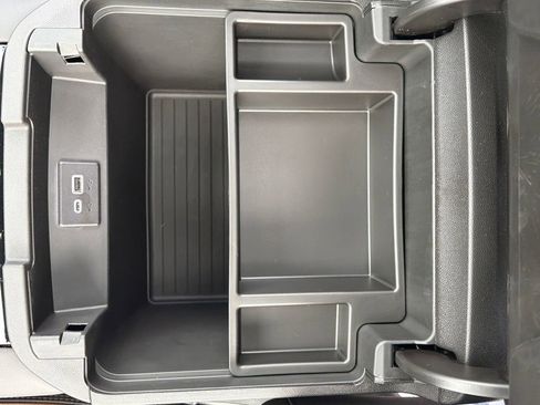 New 2026 GMC Yukon XL AT4 w/ LPO, Floor Liner Package AWD/4WD image 27