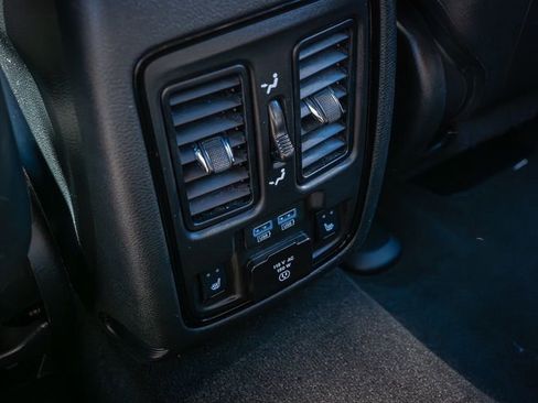 Used 2022 Dodge Durango R/T image 25