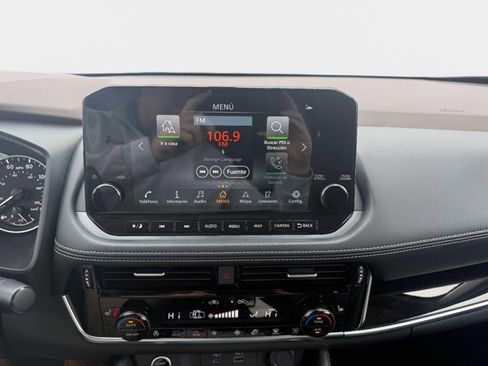 Certified 2023 Nissan Rogue SL w/ SL Premium Package image 15