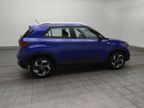 Used 2023 Hyundai Venue SEL FWD image 10