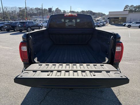 New 2025 GMC Canyon AT4 w/ Nightfall Edition image 22