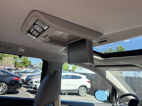 Used 2015 Honda Odyssey Touring image 23