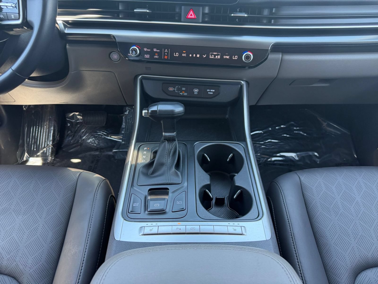 Used 2026 Kia Carnival FWD image 42