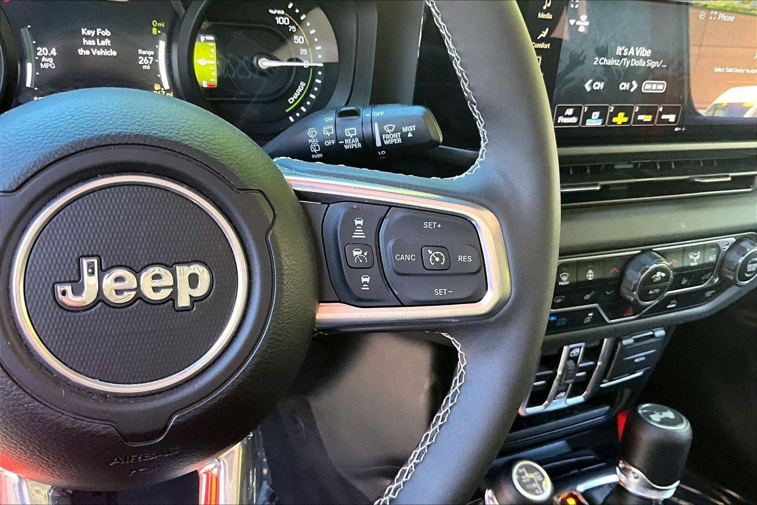Certified 2025 Jeep Wrangler Unlimited Sahara AWD/4WD image 19