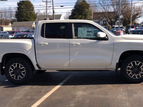 New 2026 Nissan Frontier SV w/ Tow Package image 9