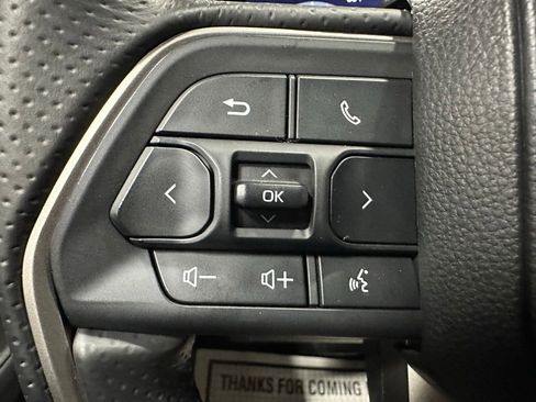 Used 2025 Toyota 4Runner TRD Off-Road image 19