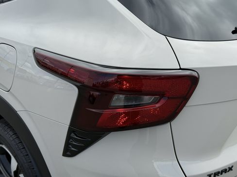New 2026 Chevrolet Trax RS w/ Driver Confidence Package FWD image 35