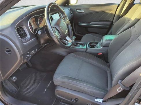 Used 2016 Dodge Charger SXT RWD image 11