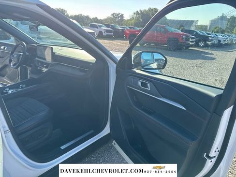 Used 2025 Ford Explorer ST-Line AWD/4WD image 24