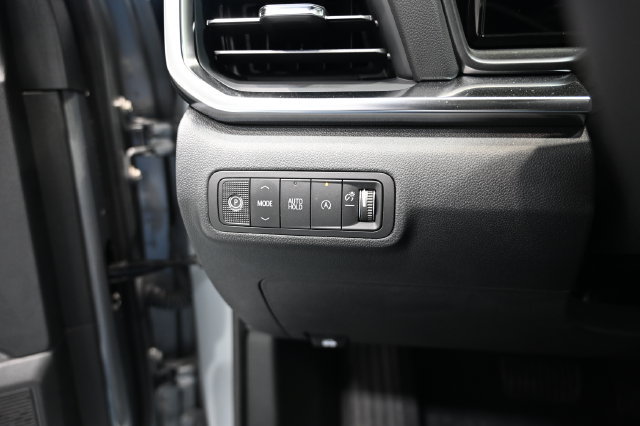 New 2027 GMC Terrain Elevation w/ Elevation Premium Package FWD image 24