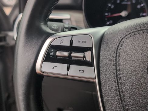 Used 2022 Chevrolet Silverado 1500 LTZ w/ LTZ Premium Package AWD/4WD image 28