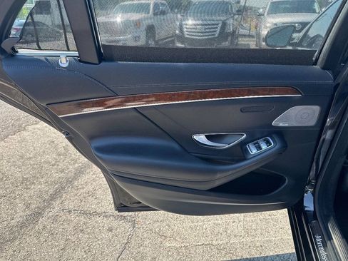Used 2014 Mercedes-Benz S 550 Sedan w/ Premium 1 Package image 7