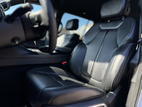 Used 2024 Jeep Wagoneer Series II w/ Flexible Seating Group image 29